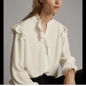 NWT! MASSIMO DUTTI Size 6 ivory ruffled blouse